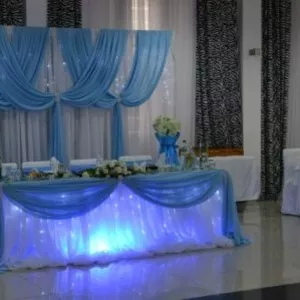 Оформление свадеб воздушными шарами,  драпировка свадебного зала тканью