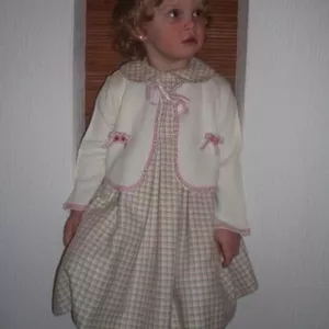   Продается детское нарядное платье для девочки двух лет