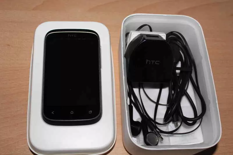 Продам HTC Desire C Black