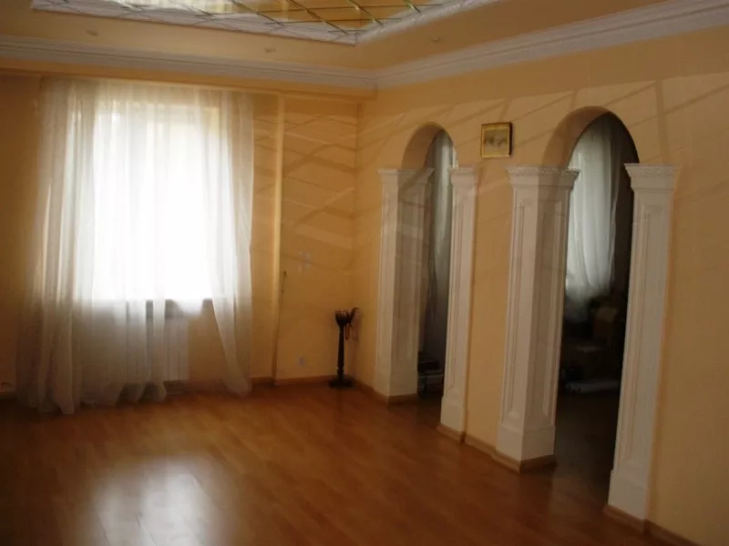 4-х комнатная квартира в Донецке. 10