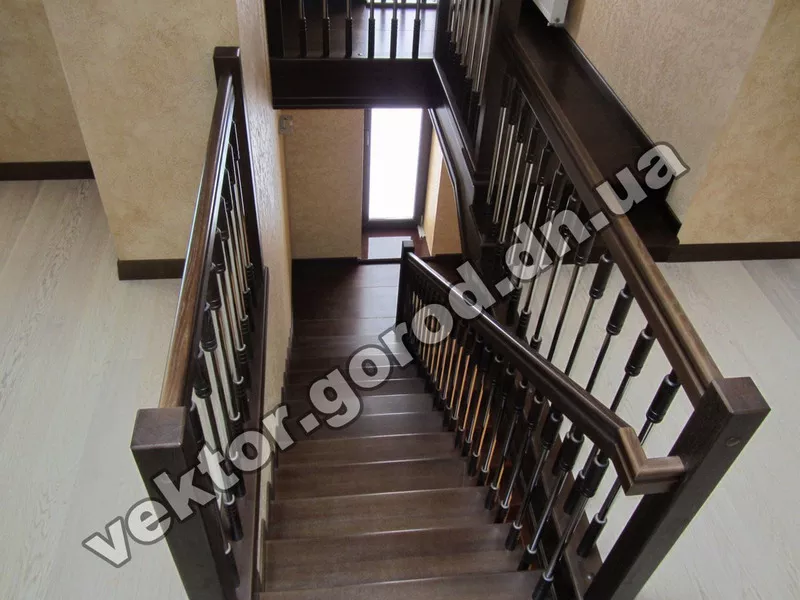 Лестницы  Донецк, двери , столярные изделия из ясеня и дуба в Донецке 26