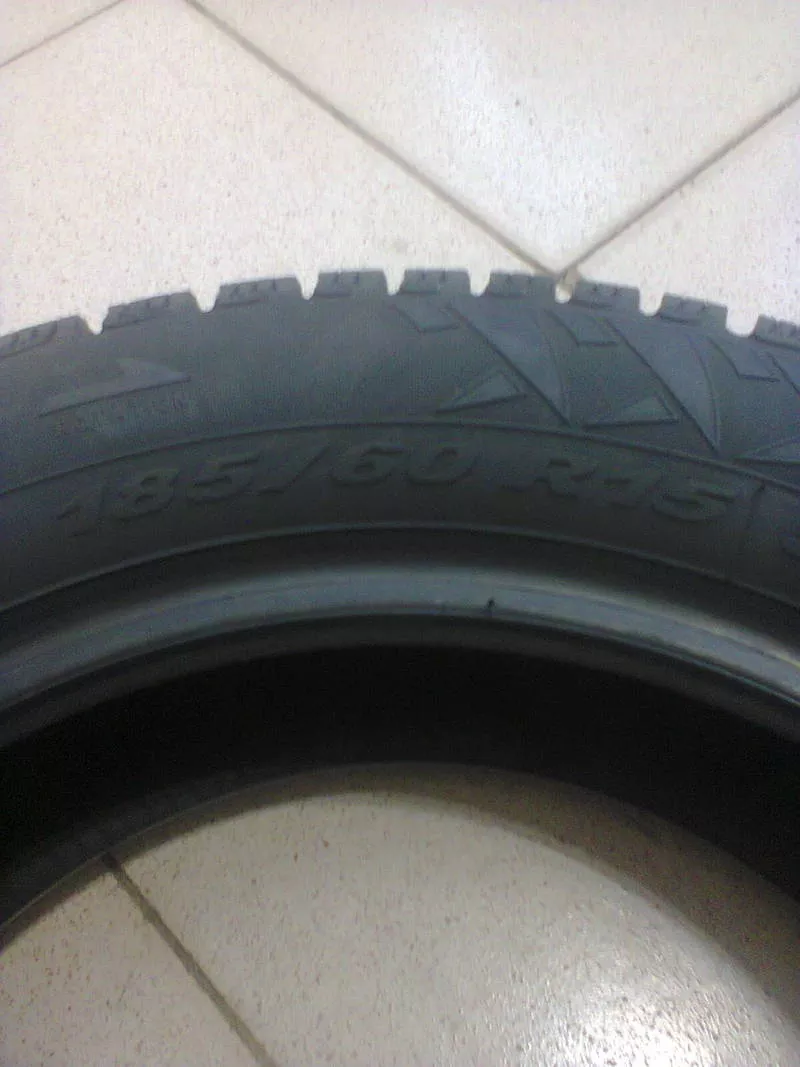 Продам шины 185/60/15 PIRELLI WINTER CARVING EDGE XL 88T шип 3