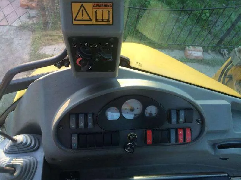 Экскаватор-погрузчик VOLVO BL61,  2008 г,  6500 моточасов. АРТЕМОВСК. 3