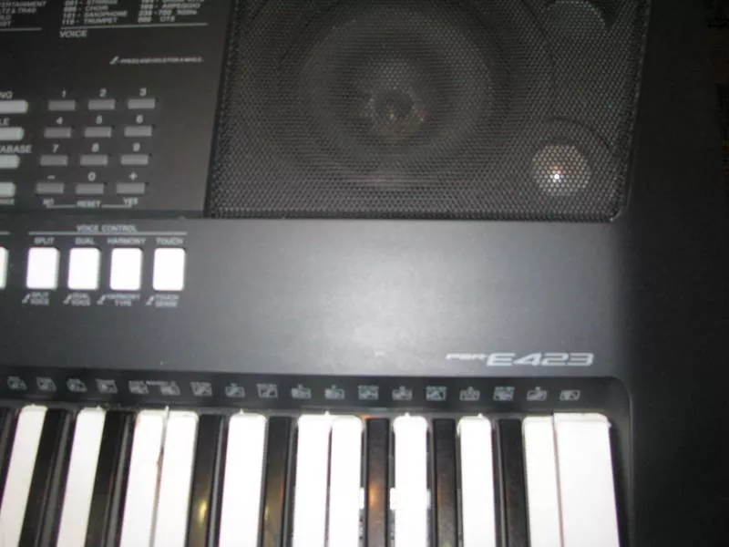 синтезатор Yamaha PSR E423+подставка 2