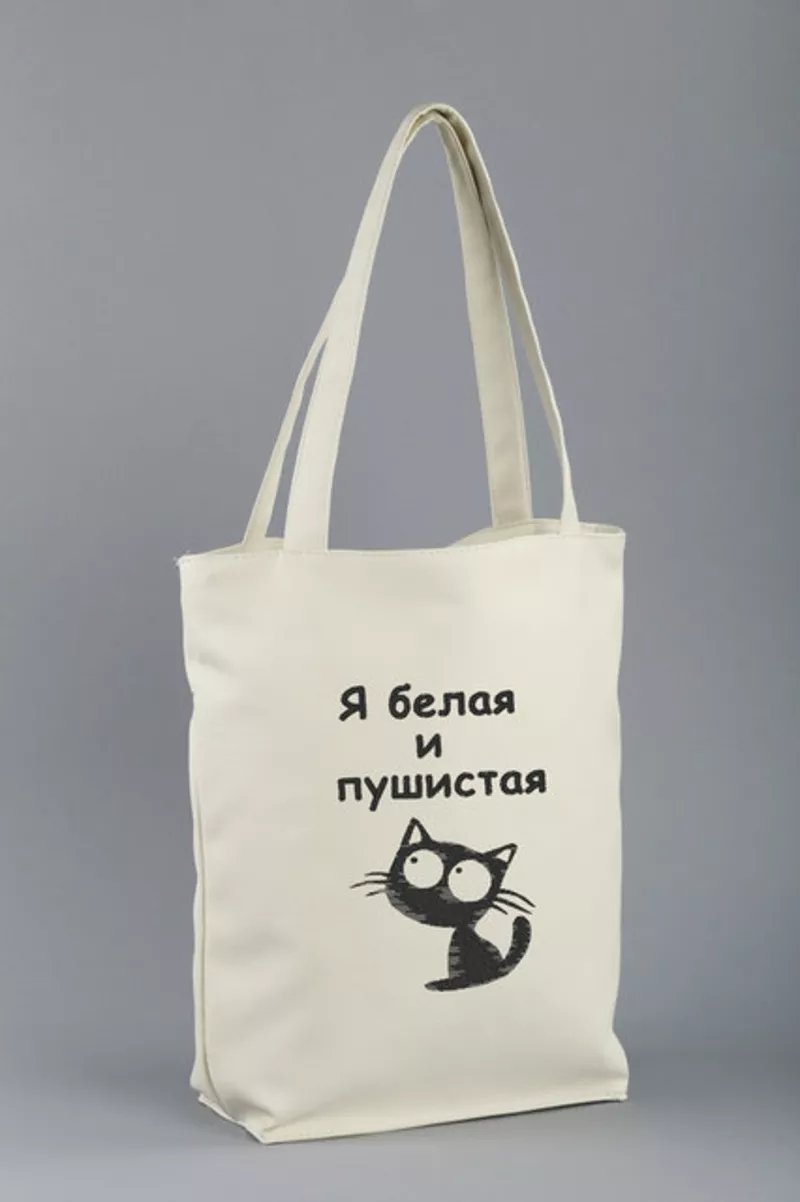 Женская сумка украинского производителя с вышитым рисунком 2