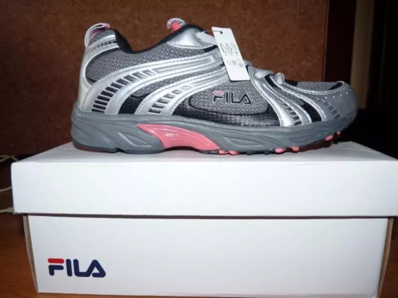 Продам кроссовки FILA. 2