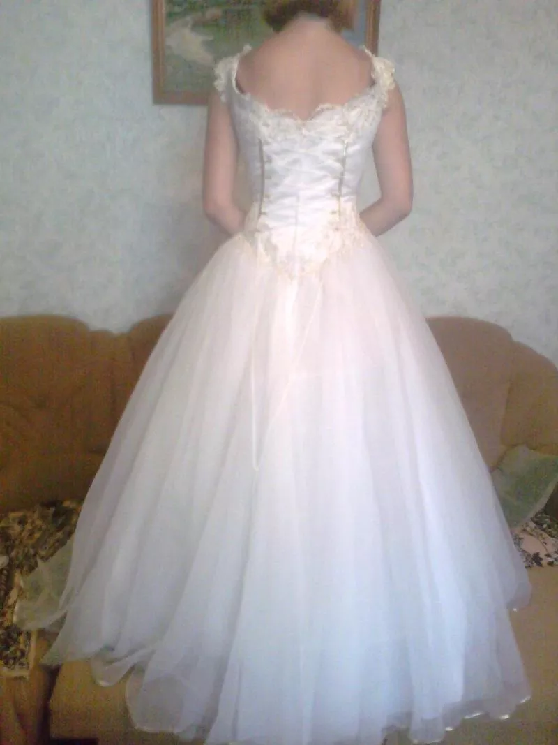 Продам свадебное платье за 500 грн. + подъюпник на 7 колец 2